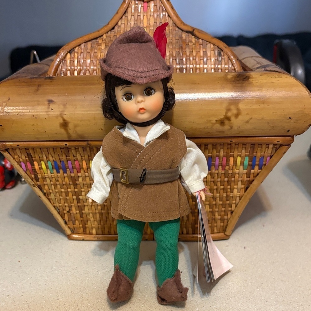 Vintage Madame Alexander 8" Storyland Doll Robin Hood # 446 Original Box